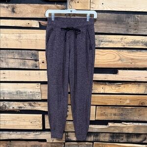 Lululemon‎ Ready To Rulu Pant 
29" In Heathered Spanish Rose / Black Size 4